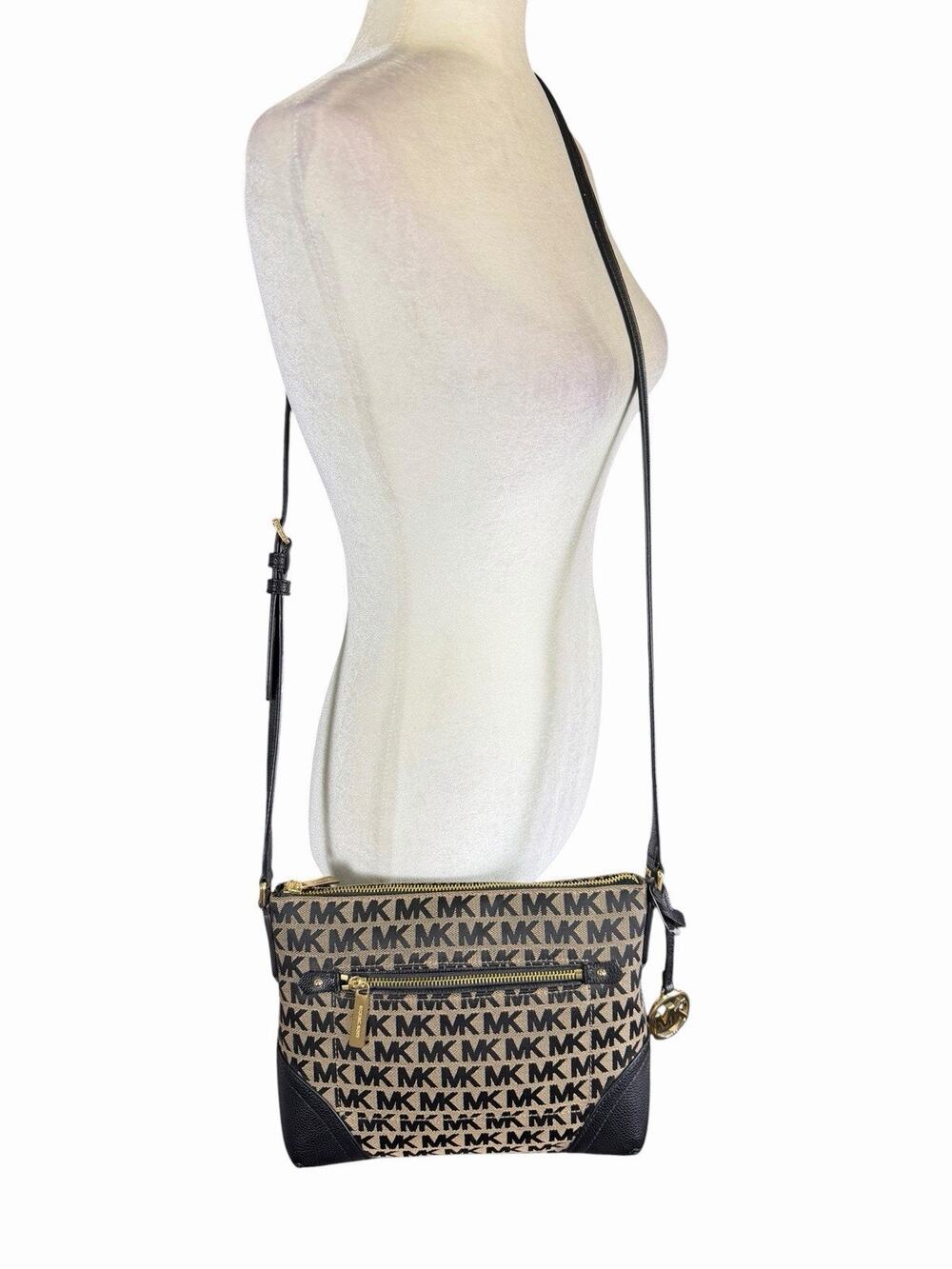 MICHAEL KORS FALLON MK Signature Beige Black Jacquard Messenger Shoulder Bag